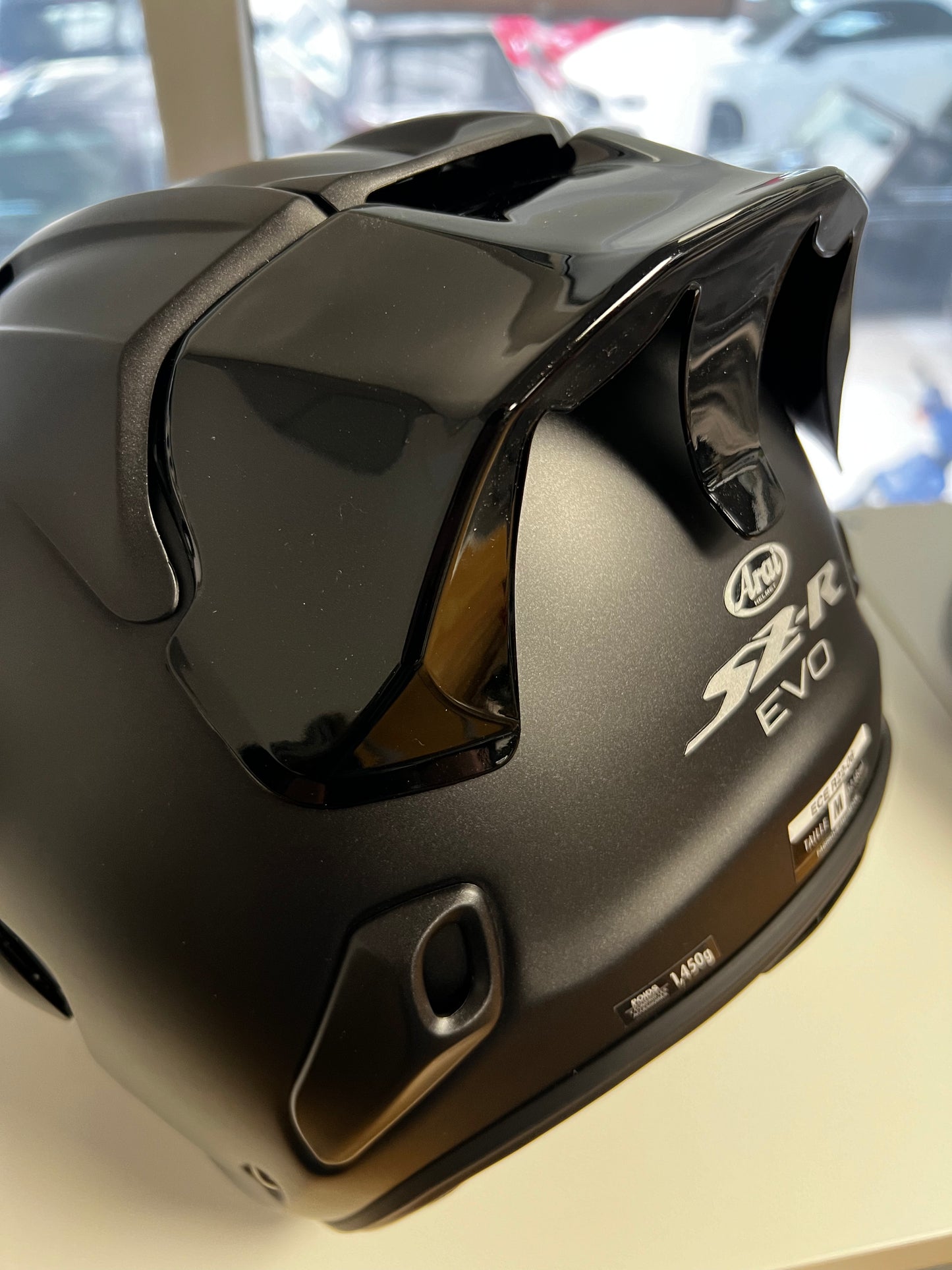 Spoiler arriere Arai szr vas & evo vue 3/4 de profil arrière noir brillant