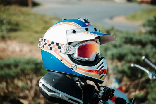 Transformez Votre Moto avec des Stickers de Casque Innovants